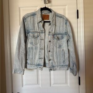 Levi's Light Wash Blue Jean Jacket